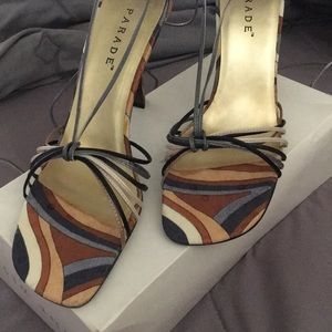 Classy, strappy heel